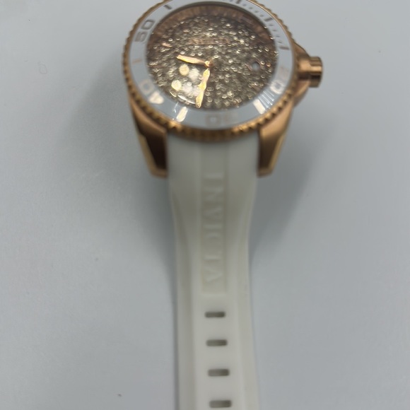Invicta Angel Watch - Picture 4 of 7